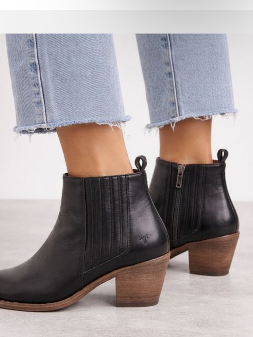 Frye Alton black Leather Ankle Chelsea Booties Size 8.5